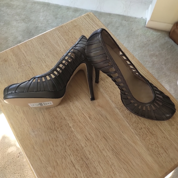 Talbots 4.5" heels sz. 8.5 - Picture 2 of 7